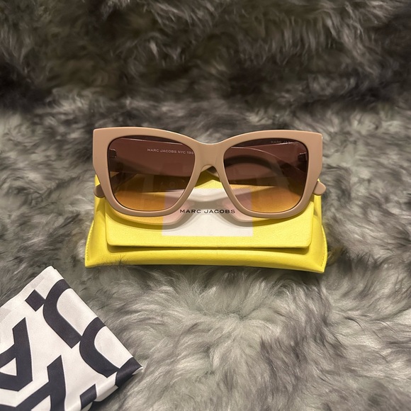 Marc Jacobs Accessories - Marc Jacobs Beige Sunglasses